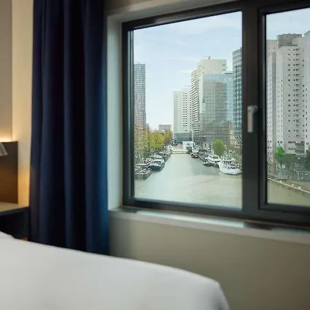 Doubletree By Hilton Centre מלון *